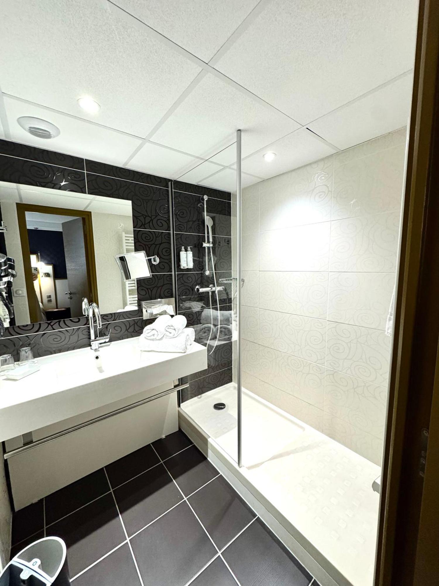 Best Western Hotel Le Quercy 布里夫拉盖亚尔德 外观 照片
